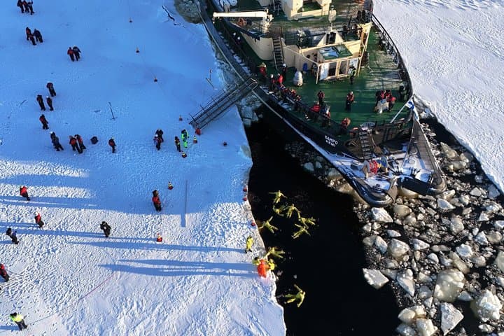 From Kemi: Icebreaker Sampo Cruise with icefloating program
