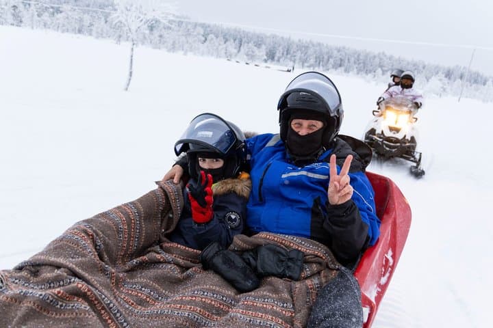 Snowmobile Safari on Tundra - Saariselkä