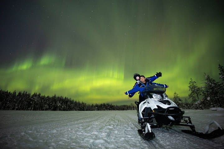 Hunting Northern Lights by Snowmobiles - Saariselkä