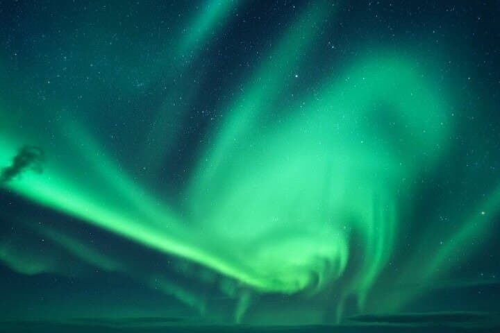 Levi to Rovaniemi Aurora Hunt Transfer