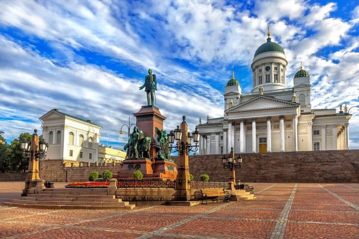Helsinki Private Guided Family Tour and Boat Cruise Tickets