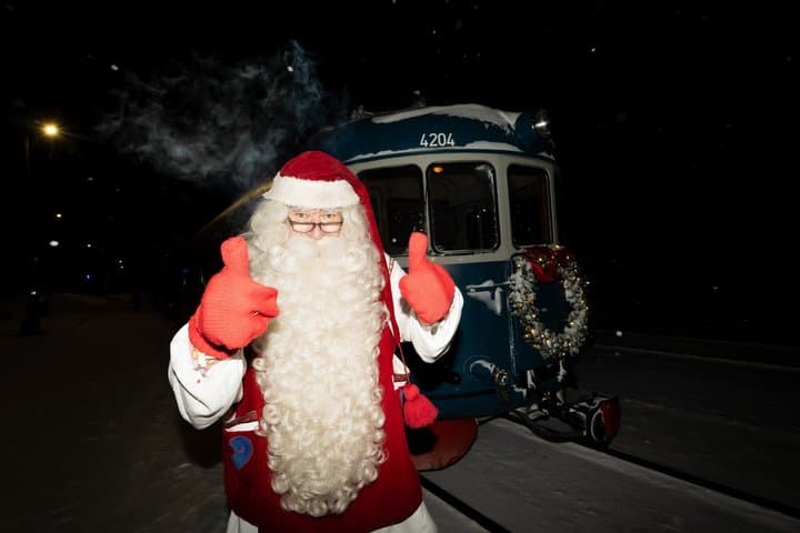 Rovaniemi Insider Aurora Train at Night