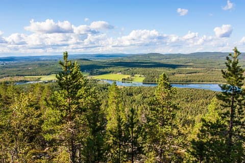 Aavasaksa - where Finland meets Sweden: Nature and History