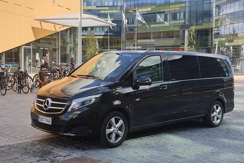 Private sightseeing tour in Helsinki by VIP car 3 hours