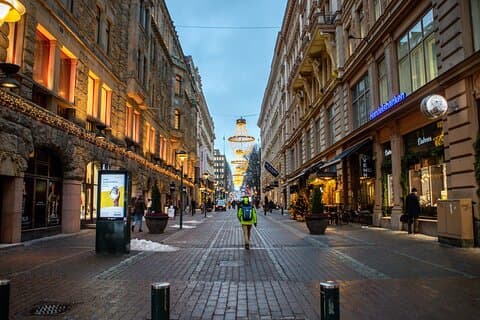 Helsinki Scavenger Hunt & Highlights Self-Guided Walking Tour