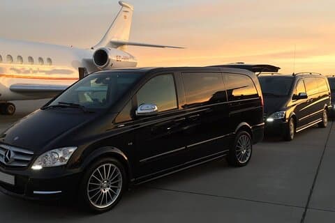 Helsinki Airport (HEL) to Helsinki - Round-Trip Private Transfer