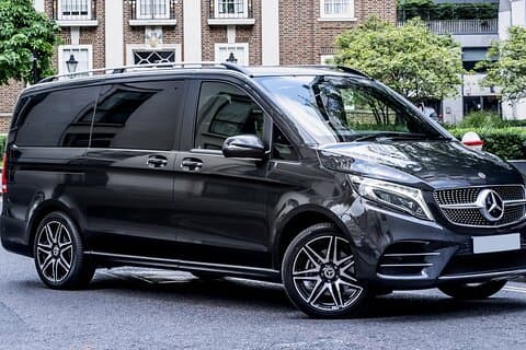 Departure Transfer: Helsinki to Airport HEL by Luxury Van