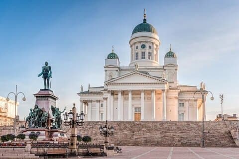 Helsinki Must-See Attractions Walking Tour With A Guide