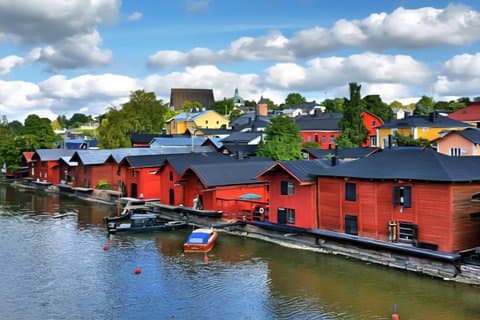 Porvoo Old Town and Riverside Heritage Guided Tour from Helsinki