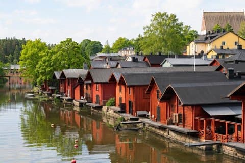 PRIVATE Helsinki & Porvoo by Car: Old Town & Local Stories