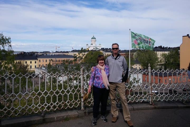 Happy guests on Happy Helsinki Walk