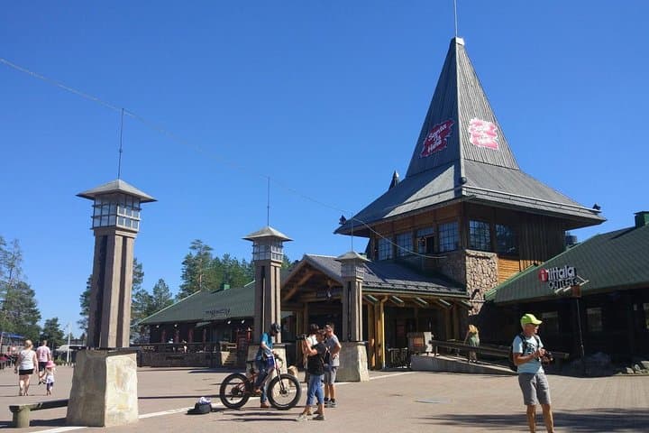 City Sightseeing and Santa Village Guided Tour, Small group