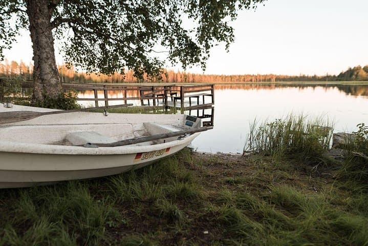 Traditional Lappish evening in the wilderness with dinner