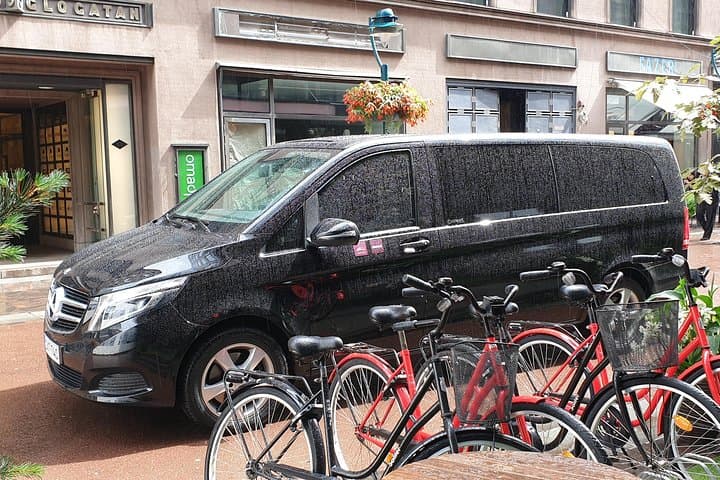 Private sightseeing tour around Helsinki by VIP car for 1-6 pax.