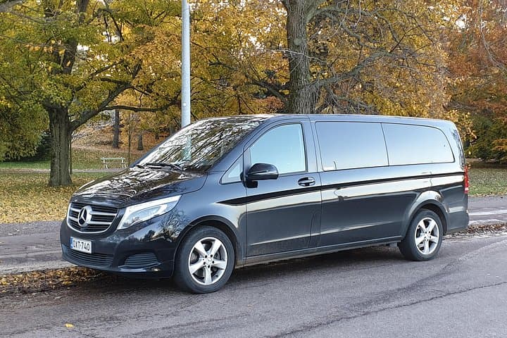 Private city tour in Helsinki & Medieval Porvoo by Luxury car