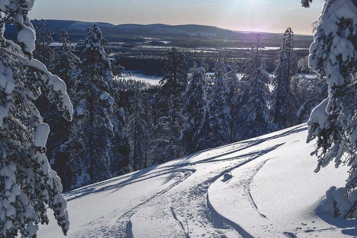 Private Wilderness Skiing Tour in Pyhätunturi With A Local Guide