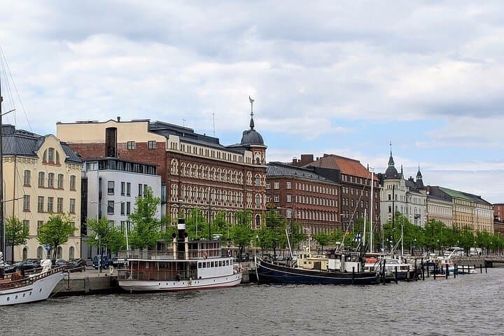 Private city tour of Helsinki with driver and guide - Hotel or cruise pick up