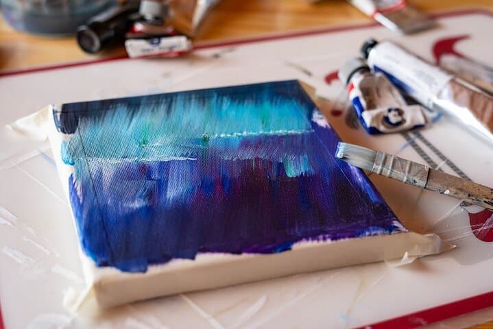 Drawing the northern lights