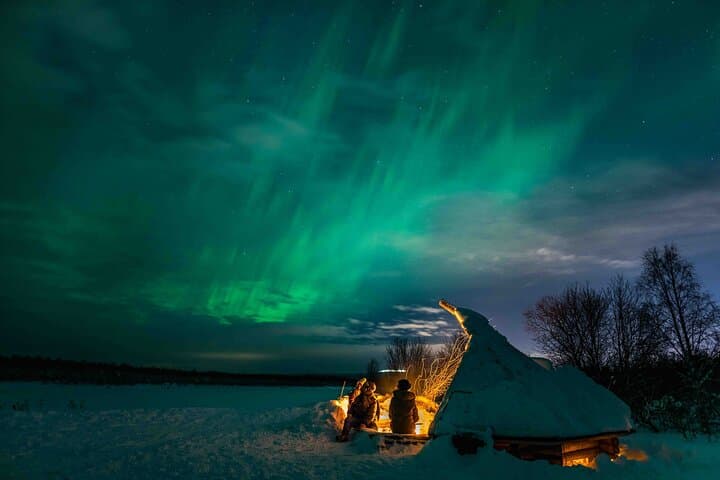 Aurora Borealis Snowshoeing Adventure by Night from Rovaniemi
