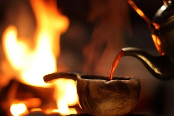 Rovaniemi Northern Light Hunt with Campfire and BBQ with Transfer