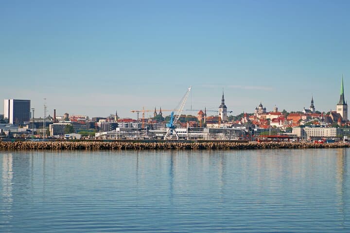 Helsinki Private Custom Walking Tour With A Guide (Private Tour)