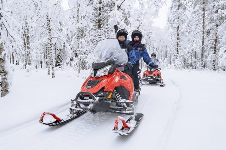 Shared driving through the snowy forest