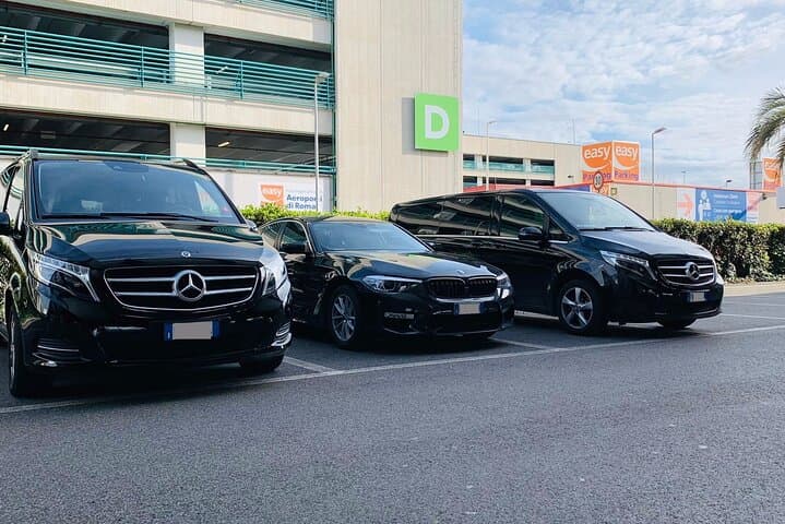 Helsinki Airport (HEL) to Helsinki - Round-Trip Private Transfer