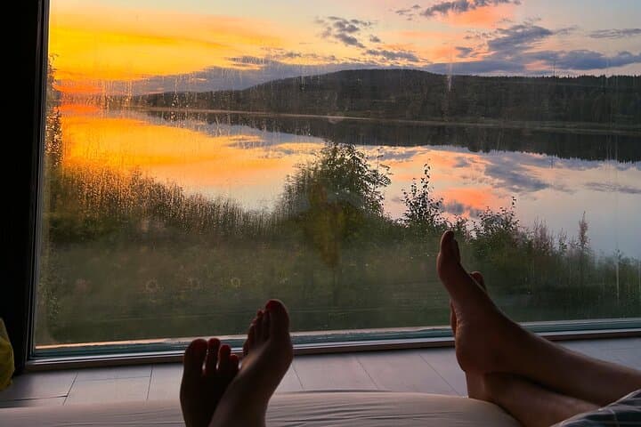 Private Mirror Cabin Dinner and sauna Experience