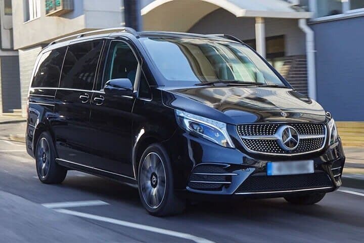Private Transfer from Helsinki Port to Helsinki City by Minivan