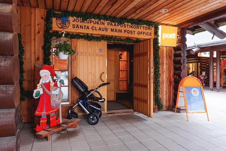 Half Day Private Tour to Santa Claus Village and Rovaniemi