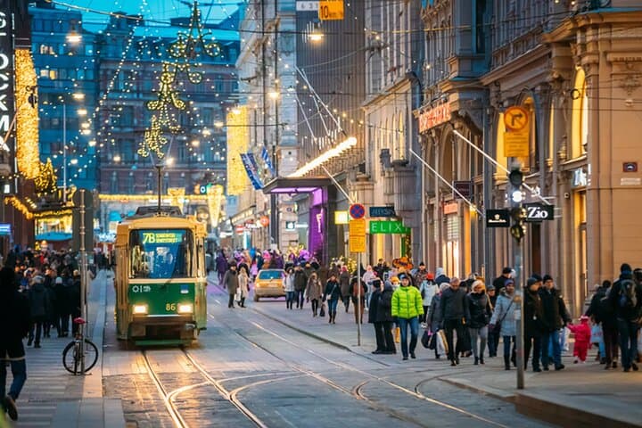 A Self-Guided Walking Tour of Helsinki's Historical Highlights