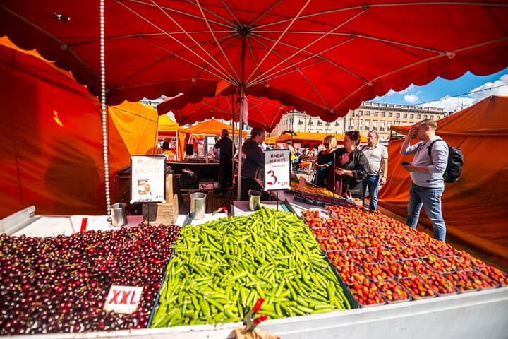 A Self-Guided Walking Tour of Helsinki's Historical Highlights