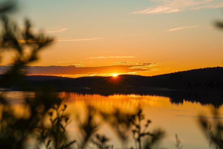 Arctic Wilderness Hike from Rovaniemi: Midnight sun & Sunset