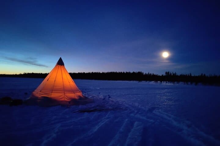 2 Days Snowmobile Shipping to Finnish Lapland