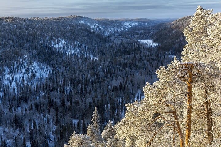 Korouoma canyon national park & frozen waterfalls with BBQ