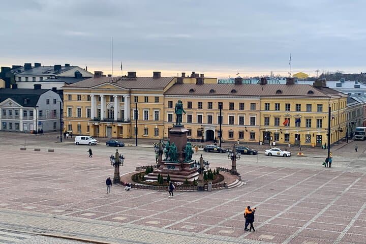 Senate Square. Pic by Evenio Oy