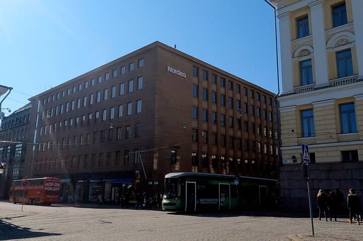 A Private Walking Tour Through Helsinki