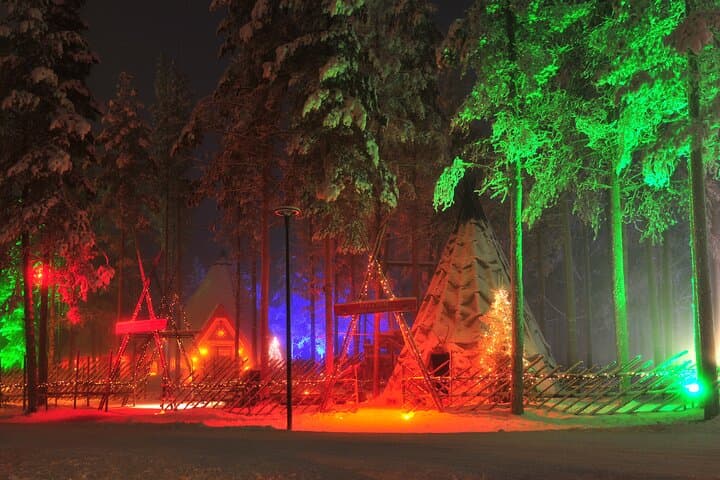 Santa’s Secrets: Guided Santa´s Village & Arctic Circle Tour