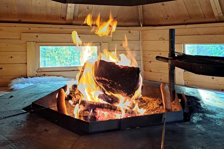 Lake Inari Boat Tour with Ice Cave and Campfire