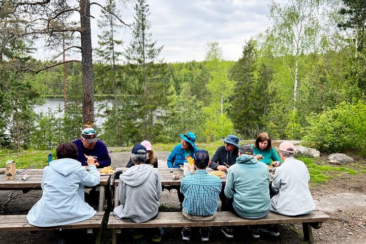 National Park Hike & Finnish Smoke Sauna Experience with Campfire Lunch