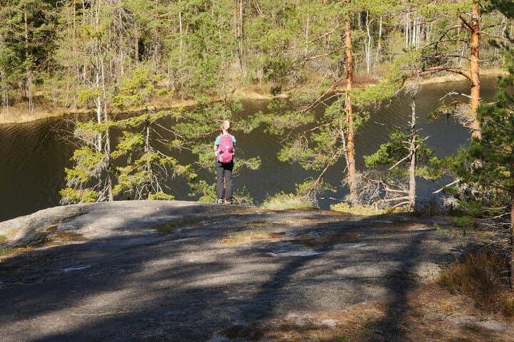 Hiking tour in Nuuksio National Park with meal and snacks