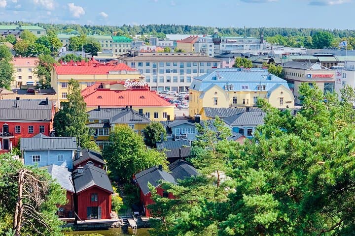 Private Guided Tour Porvoo & Helsinki by Mercedes- V Class