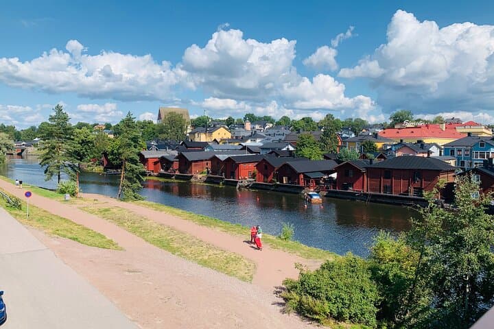 Private Guided Tour Porvoo & Helsinki by Mercedes- V Class
