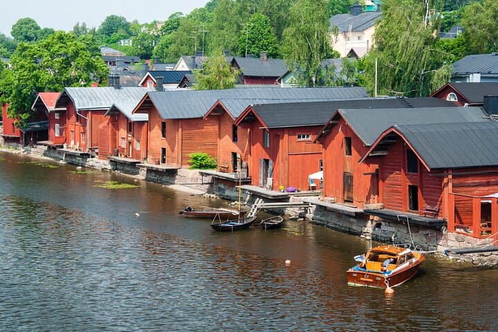 Day to Porvoo from Helsinki: Medieval Old Town Guided Tour