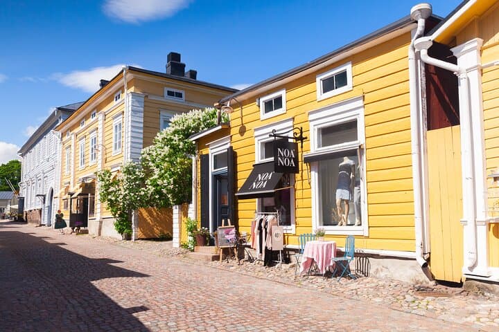Day to Porvoo from Helsinki: Medieval Old Town Guided Tour