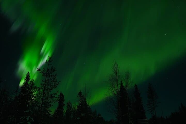 Private Northern Lights Hunt and Photography Experience