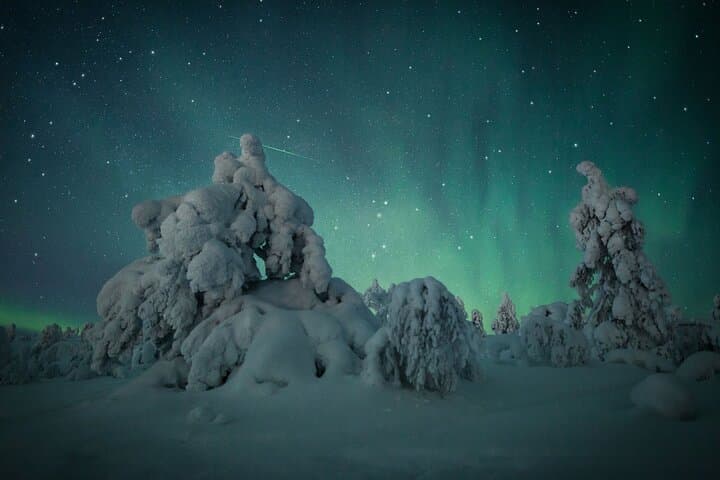 LEVI Adults Only Northern Lights Hunt in the Wild(ALL INCLUDED)