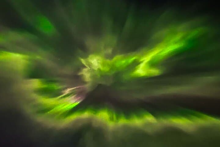 Luxury Aurora Tour with Finnish Delicacies & Private Guide
