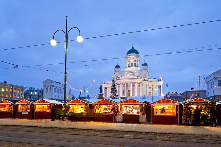 Helsinki’s Christmas Wonders Tour – Private Walk with Mulled Wine