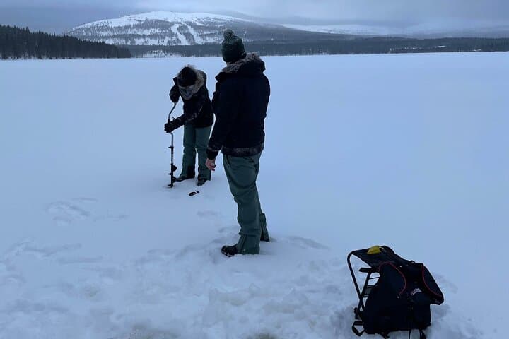 Private Ice Fishing Tour In Pyhätunturi